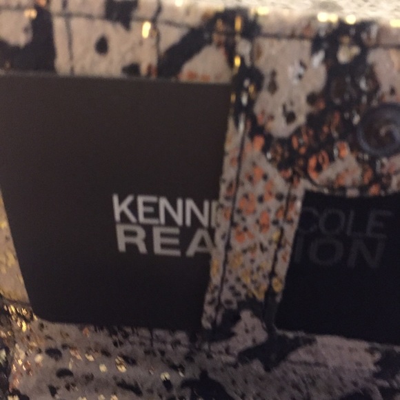 💼🐍 Kenneth Cole Reaction Faux Snakeskin Minibag / Wristlet! 🐍💼 - Picture 7 of 9